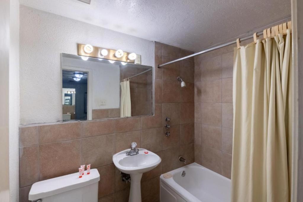 Hotel O Bay City, Tx-35 Экстерьер фото